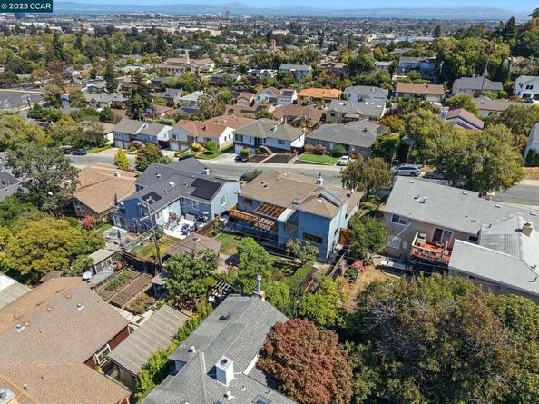 3716 Kenwood Ave, San Mateo CA 94403