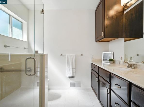 3716 Kenwood Ave, San Mateo CA 94403