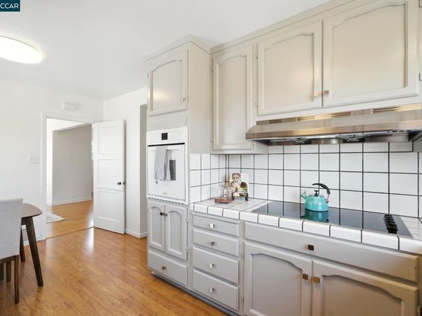3716 Kenwood Ave, San Mateo CA 94403