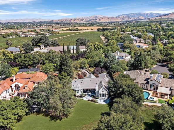 2389 E Ruby Hill Dr, Pleasanton CA 94566