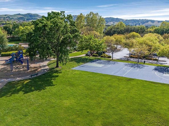 2389 E Ruby Hill Dr, Pleasanton CA 94566