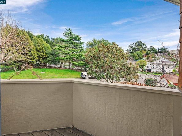 2581 Charles Ave, Pinole CA 94564