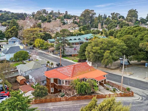 2581 Charles Ave, Pinole CA 94564