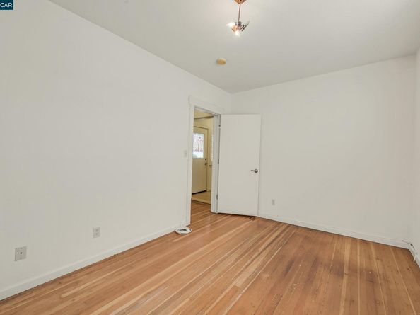 2581 Charles Ave, Pinole CA 94564