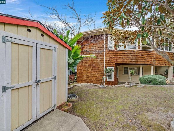 2581 Charles Ave, Pinole CA 94564