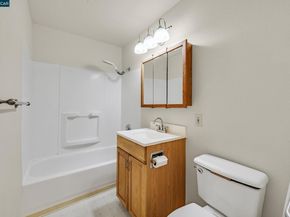 2581 Charles Ave, Pinole CA 94564