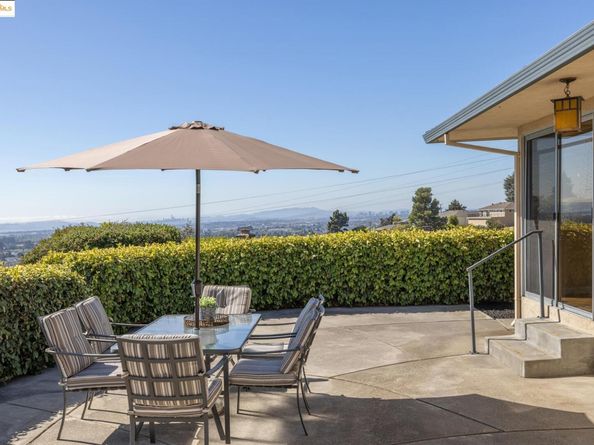 1657 Clearview Dr., San Leandro CA 94577