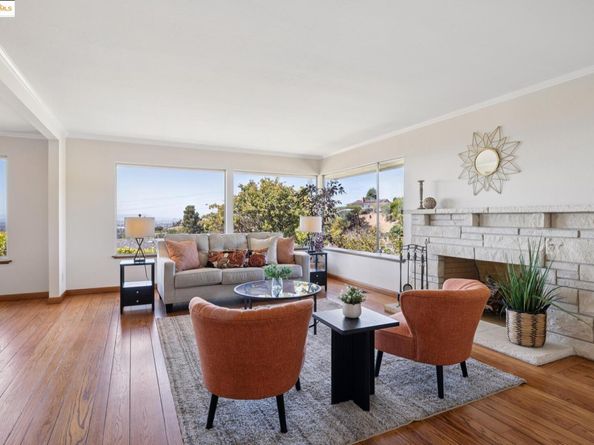 1657 Clearview Dr., San Leandro CA 94577