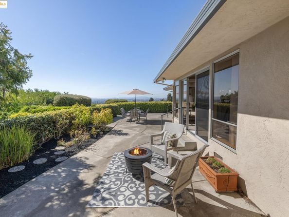 1657 Clearview Dr., San Leandro CA 94577