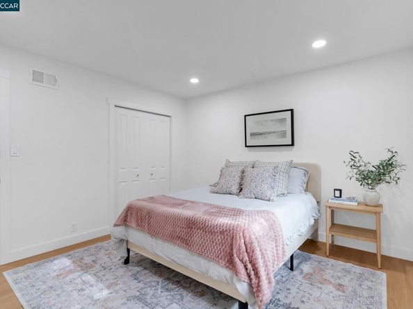 421 Roanoke Dr, Martinez CA 94553