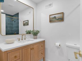 421 Roanoke Dr, Martinez CA 94553