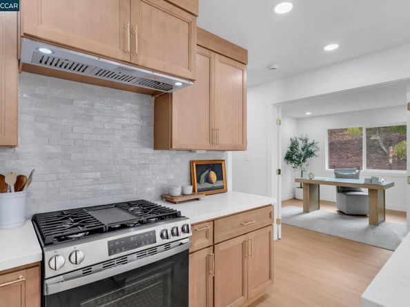 421 Roanoke Dr, Martinez CA 94553