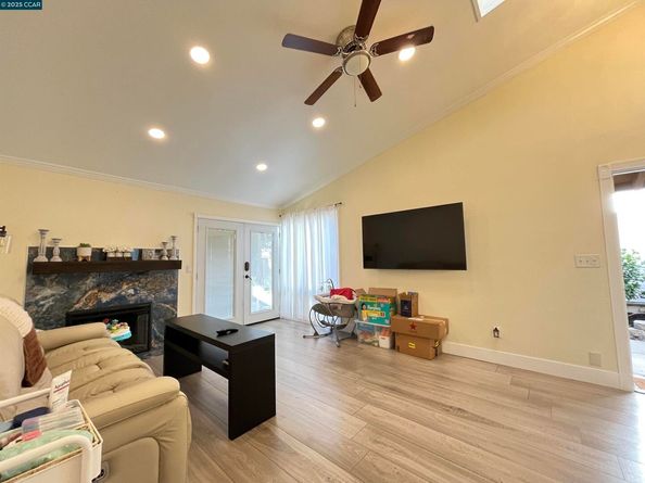 120 Bonita Ct, Rodeo CA 94572