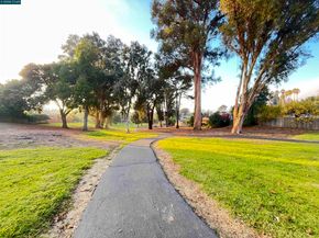 120 Bonita Ct, Rodeo CA 94572