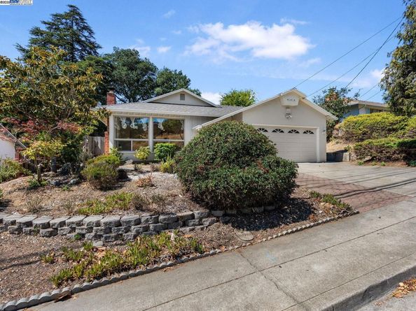 4520 Valley View Rd, Richmond CA 94803