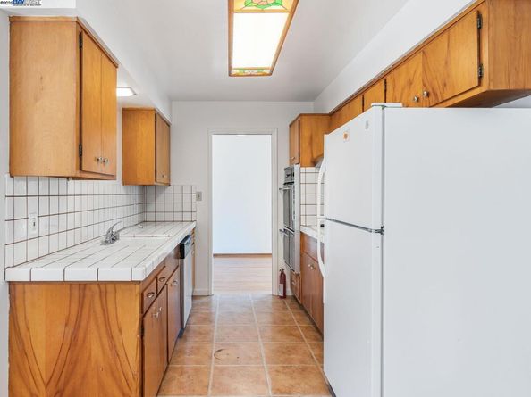 4520 Valley View Rd, Richmond CA 94803