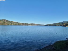 4520 Valley View Rd, Richmond CA 94803