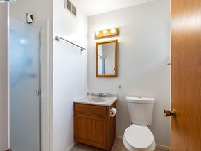 4520 Valley View Rd, Richmond CA 94803