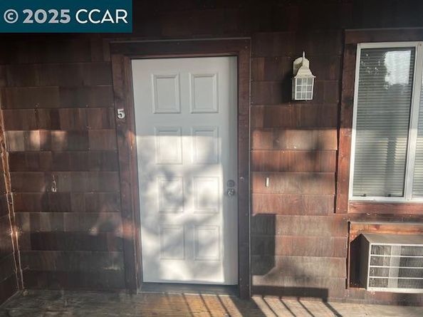 1975 Bonifacio St 5, Concord CA 94520
