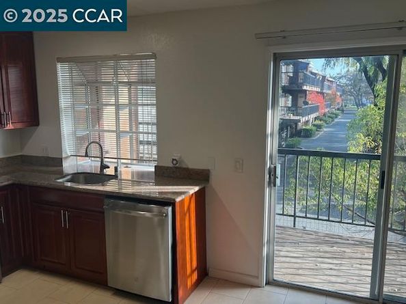 1975 Bonifacio St 5, Concord CA 94520