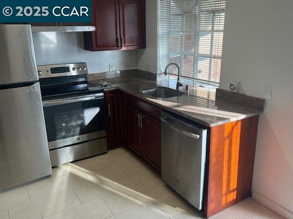 1975 Bonifacio St 5, Concord CA 94520