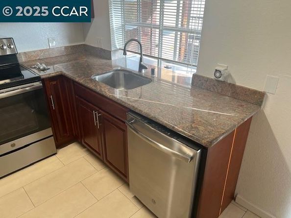 1975 Bonifacio St 5, Concord CA 94520