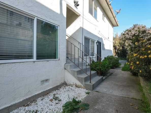 2120 E 22nd St, Oakland CA 94606