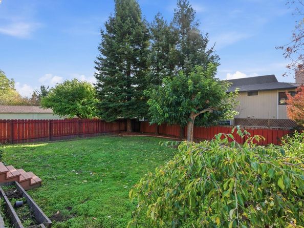 3937 Bayo Street, Oakland CA 94619