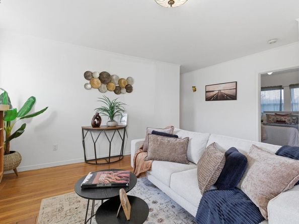 3937 Bayo Street, Oakland CA 94619