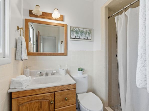 3937 Bayo Street, Oakland CA 94619