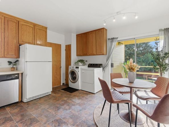 3937 Bayo Street, Oakland CA 94619