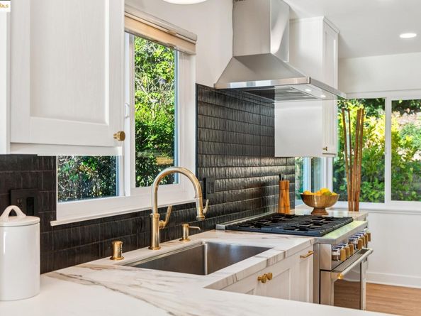 4671 Stauffer Pl, Oakland CA 94619