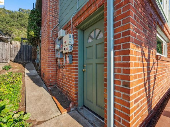 4671 Stauffer Pl, Oakland CA 94619