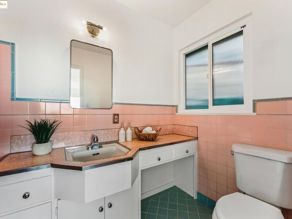 4671 Stauffer Pl, Oakland CA 94619