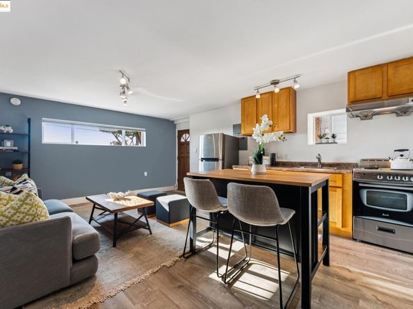 4671 Stauffer Pl, Oakland CA 94619