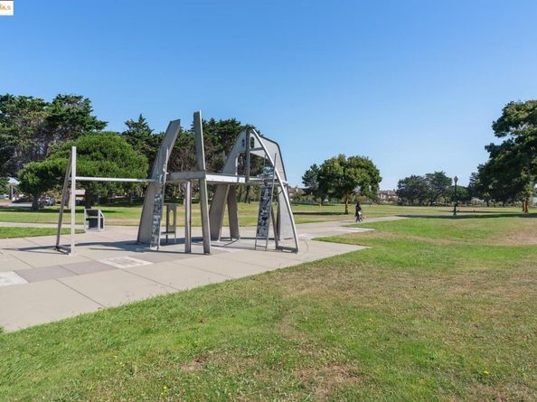 1207 Melville Sq 417, Richmond CA 94804