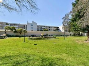 1207 Melville Sq 417, Richmond CA 94804