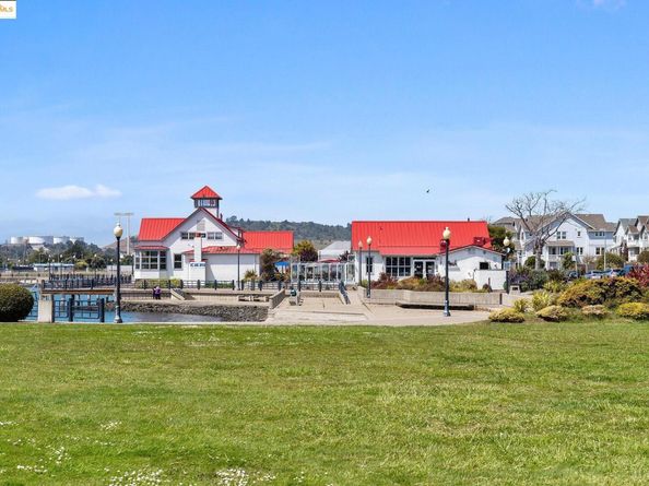 1207 Melville Sq 417, Richmond CA 94804