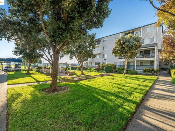 1207 Melville Sq 417, Richmond CA 94804