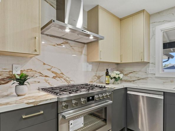 32252 Coronation dr, Union City CA 94587