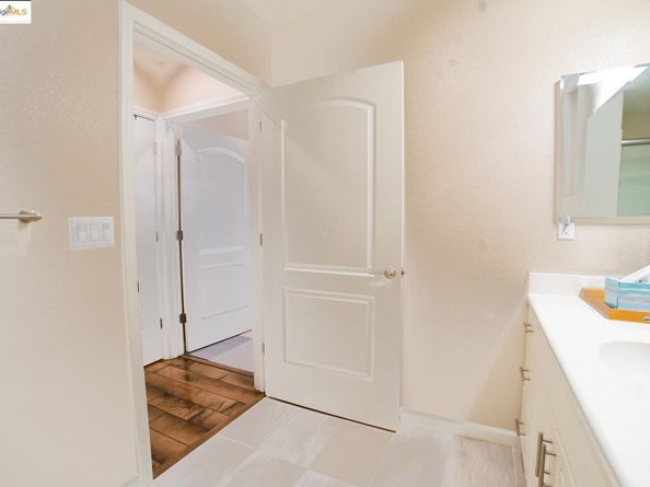 382 Llano De Los Robles AVE UNIT 3, San Jose CA 95136