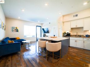 382 Llano De Los Robles AVE UNIT 3, San Jose CA 95136