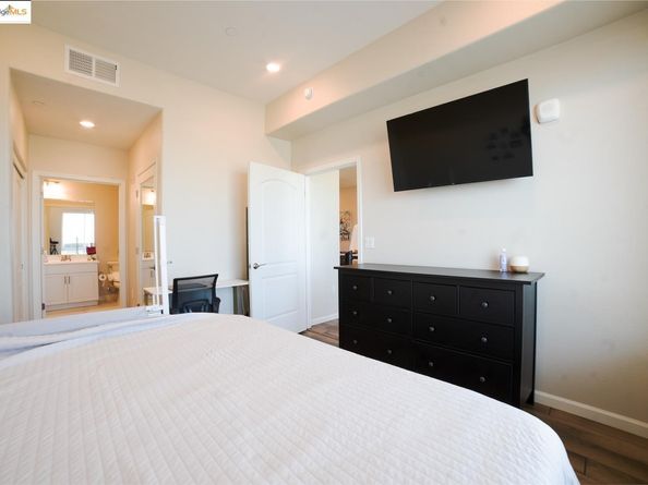 382 Llano De Los Robles AVE UNIT 3, San Jose CA 95136