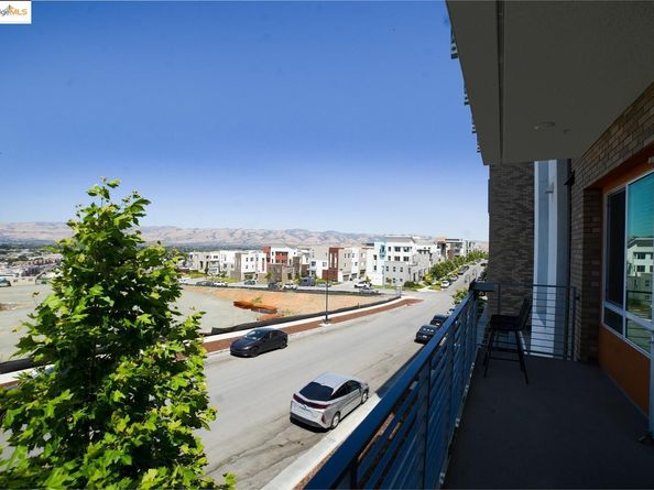 382 Llano De Los Robles AVE UNIT 3, San Jose CA 95136