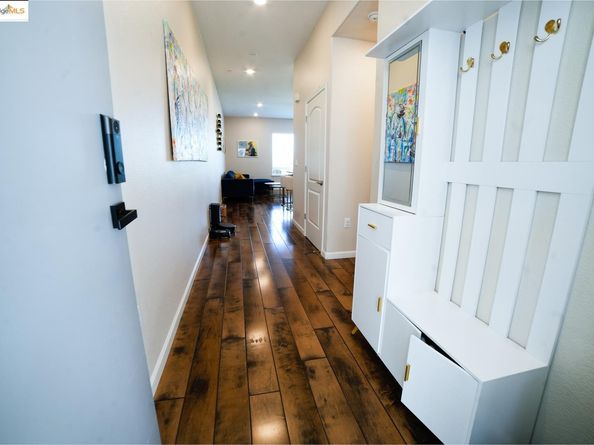 382 Llano De Los Robles AVE UNIT 3, San Jose CA 95136