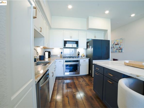 382 Llano De Los Robles AVE UNIT 3, San Jose CA 95136