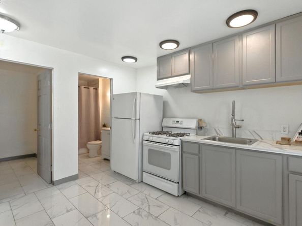 840 Oak St, Alameda CA 94501