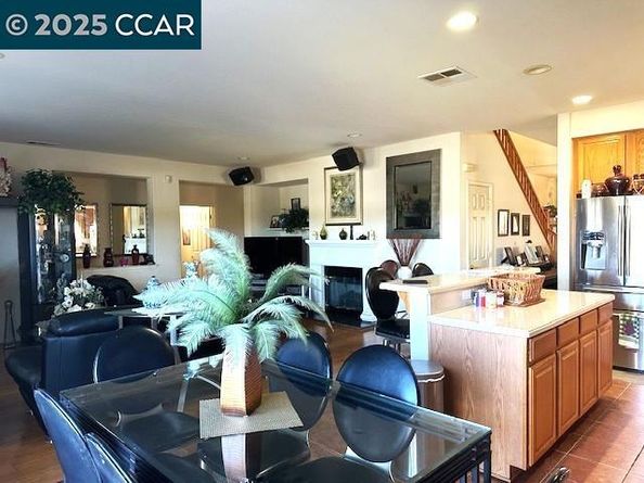 584 Silver Maple Drive, Hercules CA 94547