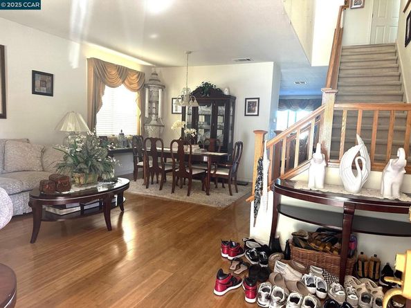 584 Silver Maple Drive, Hercules CA 94547