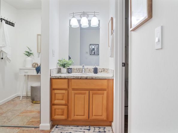 288 Whitmore 217, Oakland CA 94611